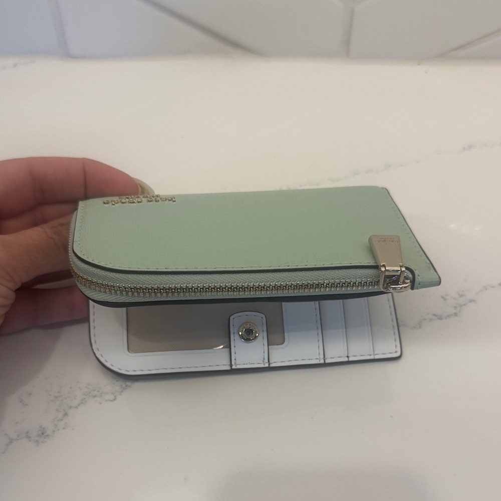 Kate Spade Mint Green Card Holder - Picture 5 of 9
